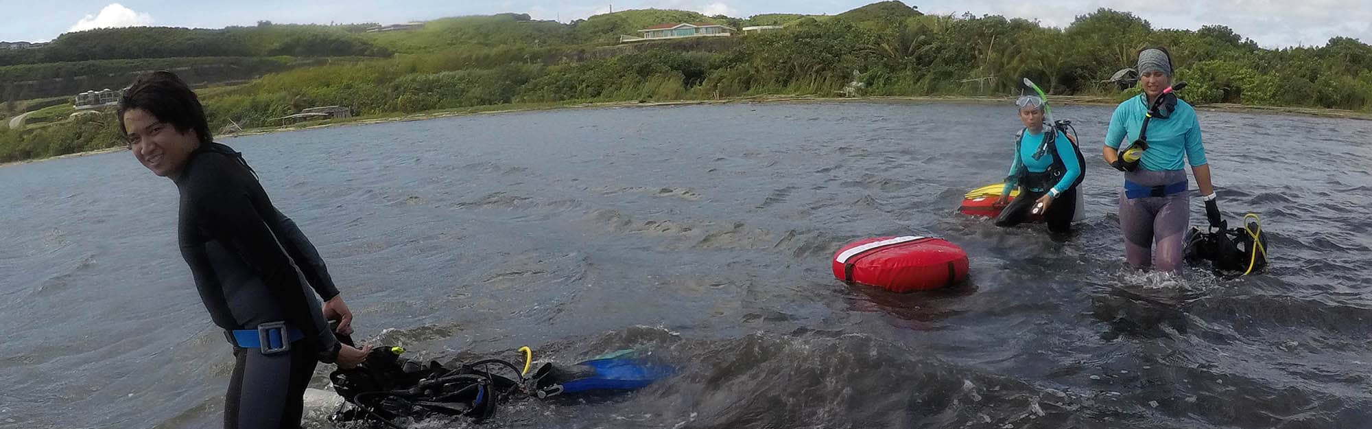 Dr. Fujimura with students Dr. Fujimura with students