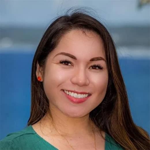 Kalyne Roberto portrait photo in front of ocean view