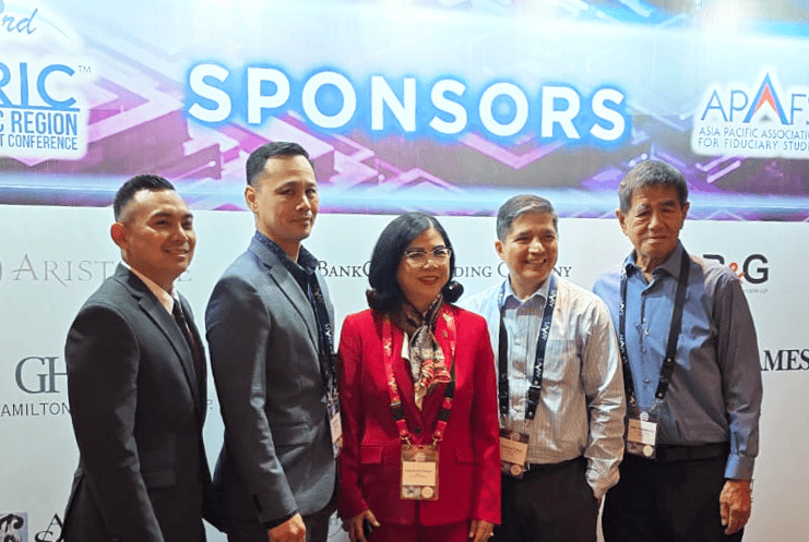 BOR and President with APAFS